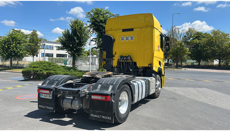 Renault T - Nyergesvontató: 2 kép. Renault T - Nyergesvontató: 2 kép.