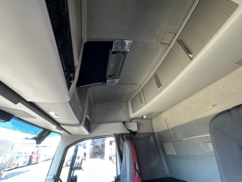 Volvo FH - Nyergesvontató: 5 kép. Volvo FH - Nyergesvontató: 5 kép.