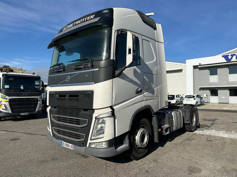 Volvo FH - Nyergesvontató: 1 kép. Volvo FH - Nyergesvontató: 1 kép.