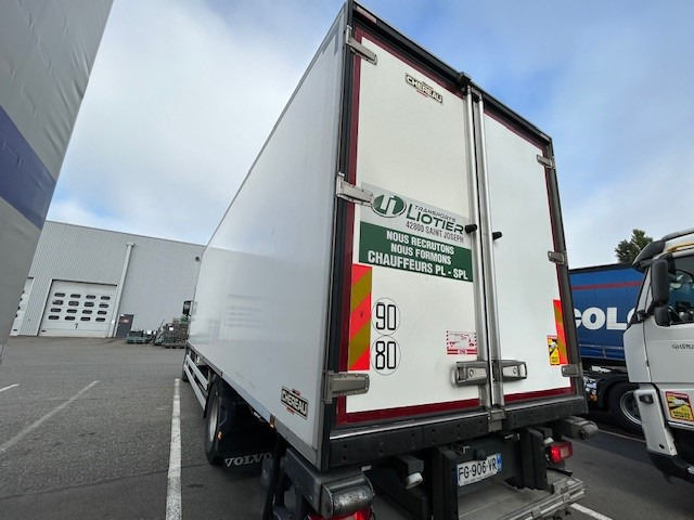 Volvo FM - Hűtős teherautó: 4 kép. Volvo FM - Hűtős teherautó: 4 kép.