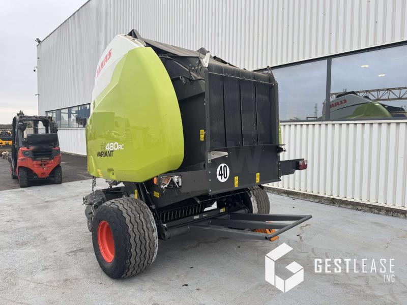 Claas VARIANT 480 RC - Bálázó: 2 kép. Claas VARIANT 480 RC - Bálázó: 2 kép.