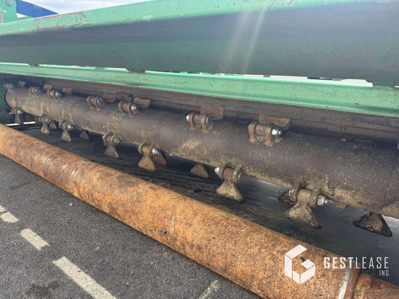 Szárzúzó Desvoys DR4: 7 kép. Szárzúzó Desvoys DR4: 7 kép.