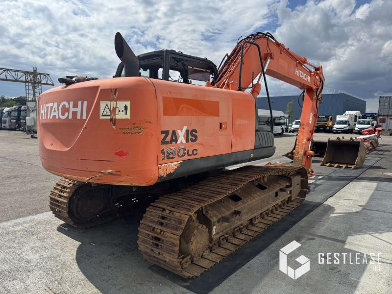 Hitachi ZX180LC-5B - Lánctalpas kotró: 3 kép. Hitachi ZX180LC-5B - Lánctalpas kotró: 3 kép.