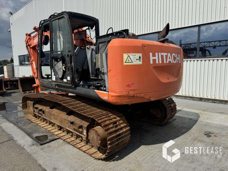 Hitachi ZX180LC-5B - Lánctalpas kotró: 2 kép. Hitachi ZX180LC-5B - Lánctalpas kotró: 2 kép.