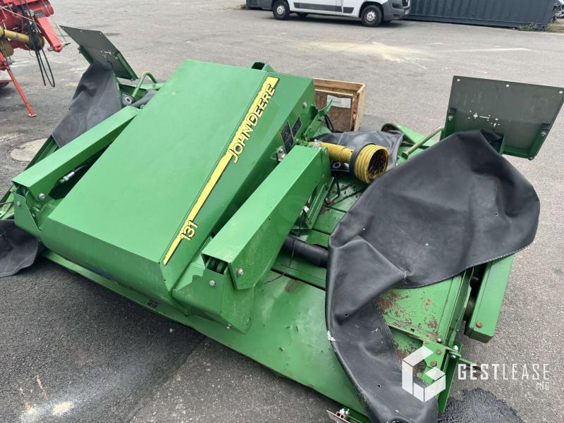 John Deere 131 - Fűkasza: 4 kép. John Deere 131 - Fűkasza: 4 kép.