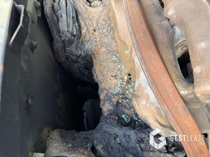 Traktor John Deere 6400 4RM: 7 kép. Traktor John Deere 6400 4RM: 7 kép.