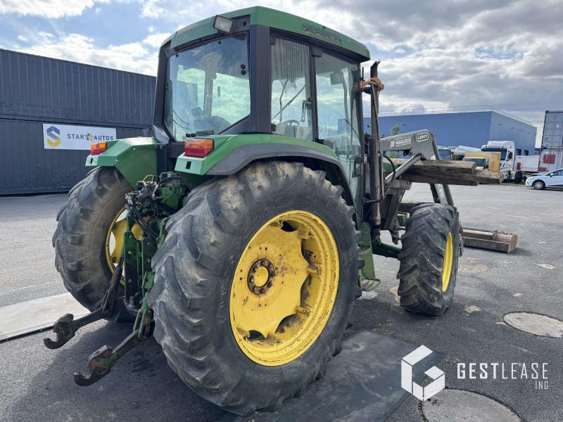 John Deere 6400 4RM - Traktor: 3 kép. John Deere 6400 4RM - Traktor: 3 kép.