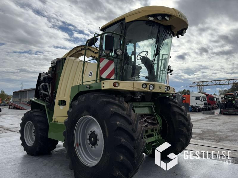 KRONE BIG X850 - Önjáró szecskázógép: 4 kép. KRONE BIG X850 - Önjáró szecskázógép: 4 kép.