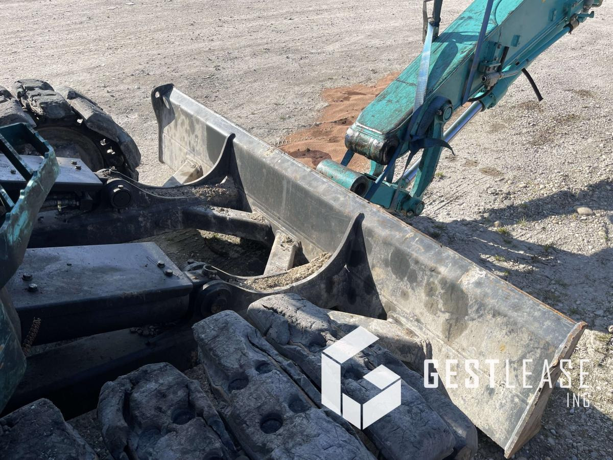 Lánctalpas kotró Kobelco SK140: 18 kép.