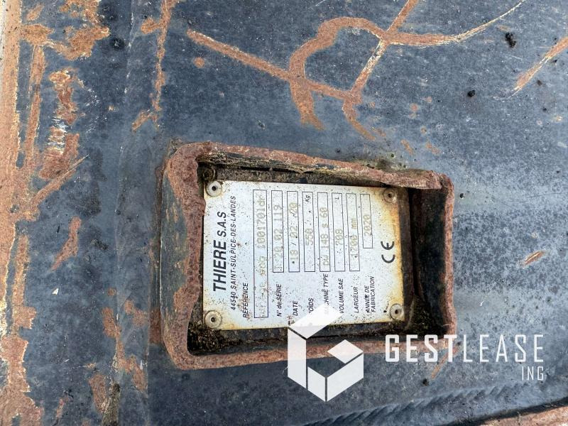 Gumikerekes kotró Komatsu PW148-11: 6 kép.