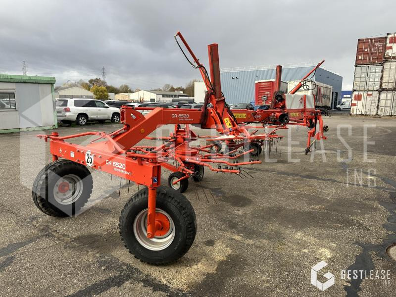 Kuhn GA6520 MASTERDRIVE - Szénaforgató: 3 kép. Kuhn GA6520 MASTERDRIVE - Szénaforgató: 3 kép.