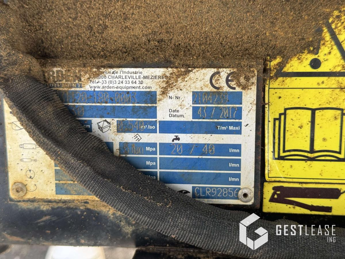 Gumikerekes kotró Liebherr A312 Litronic: 8 kép. Gumikerekes kotró Liebherr A312 Litronic: 8 kép.