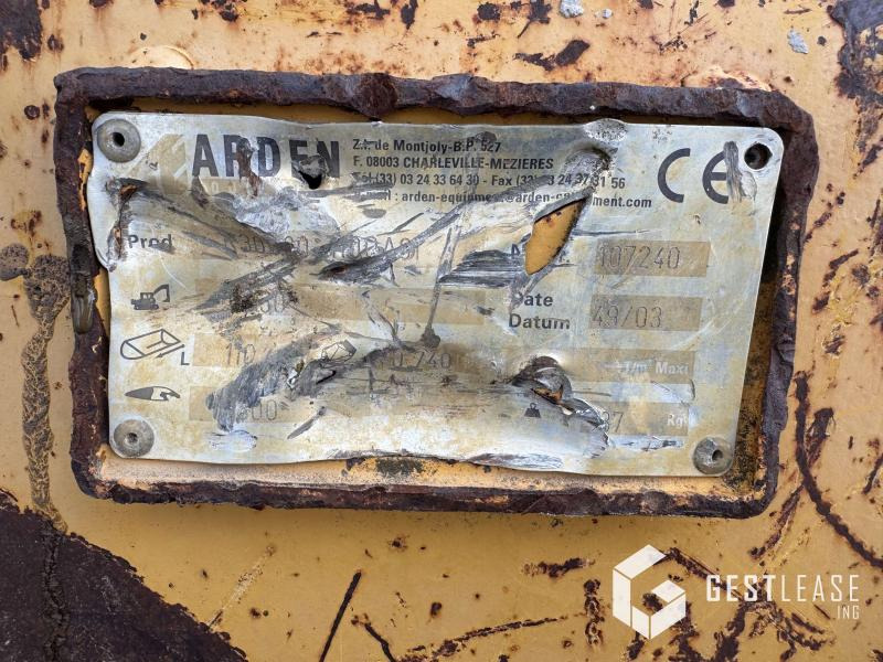 Gumikerekes kotró Liebherr A312 Litronic: 9 kép. Gumikerekes kotró Liebherr A312 Litronic: 9 kép.