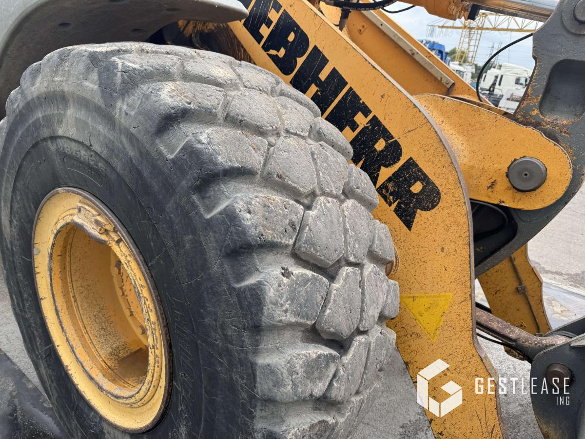 Gumikerekes homlokrakodó Liebherr L556: 6 kép. Gumikerekes homlokrakodó Liebherr L556: 6 kép.