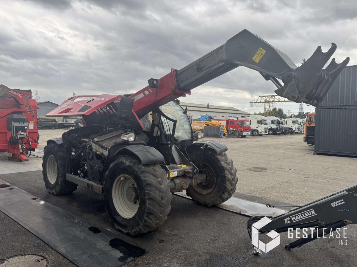 MASSEY FERGUSON TH 708 L - Tolóoszlopos targoncá: 4 kép. MASSEY FERGUSON TH 708 L - Tolóoszlopos targoncá: 4 kép.