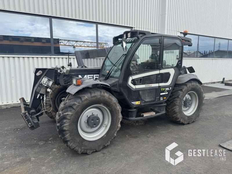 MERLO TF 35.7 CS-140 - Tolóoszlopos targoncá: 1 kép. MERLO TF 35.7 CS-140 - Tolóoszlopos targoncá: 1 kép.