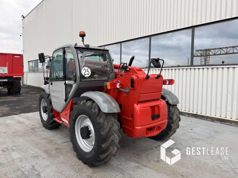 Manitou MT932 - Terepjáró képességű targoncá: 2 kép. Manitou MT932 - Terepjáró képességű targoncá: 2 kép.