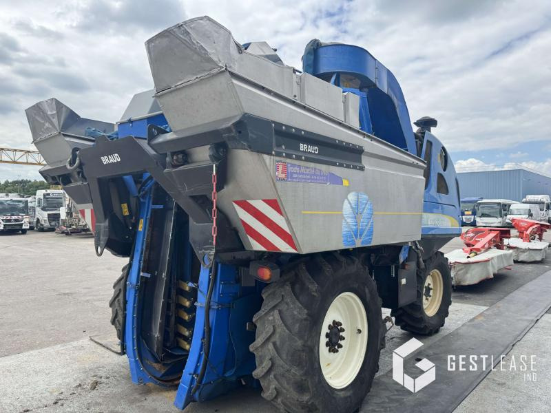 New Holland VL6050 - Szőlőkombájn: 3 kép. New Holland VL6050 - Szőlőkombájn: 3 kép.