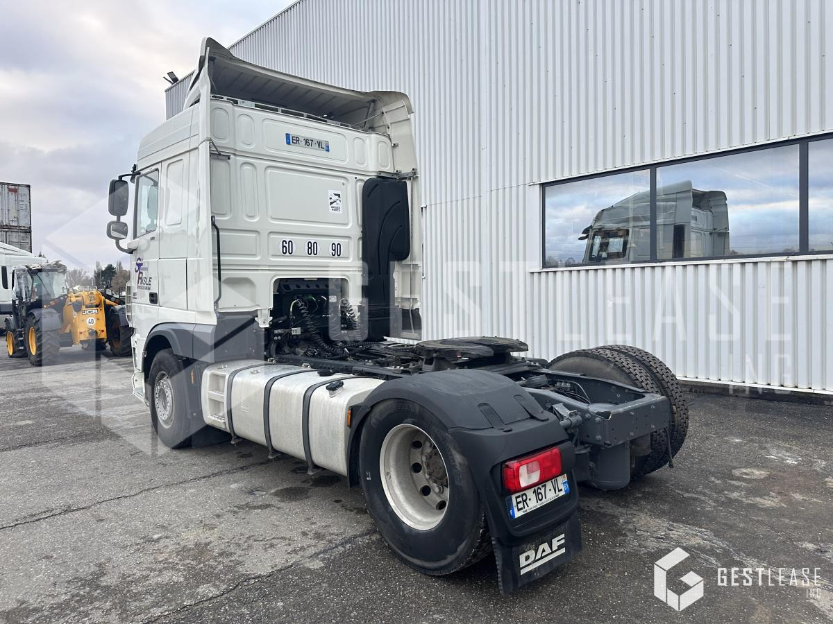 DAF XF 510 FT - Nyergesvontató: 2 kép. DAF XF 510 FT - Nyergesvontató: 2 kép.