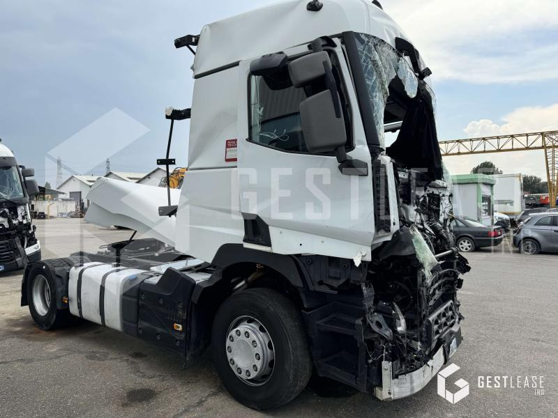Renault T480 - Nyergesvontató: 4 kép. Renault T480 - Nyergesvontató: 4 kép.
