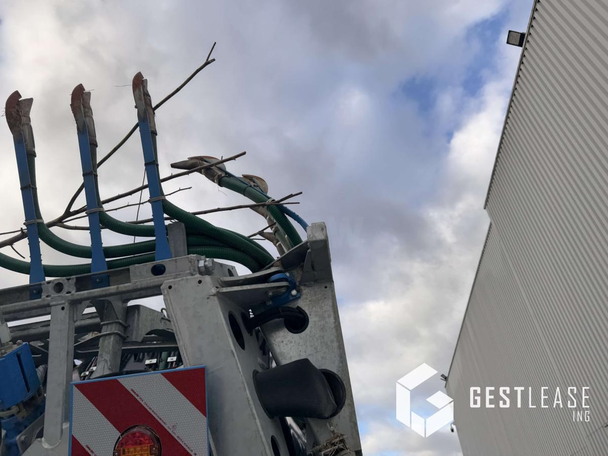 Szippantó tartálykocsi Pichon SV20R: 11 kép.