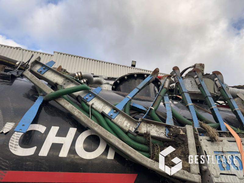 Szippantó tartálykocsi Pichon SV20R: 20 kép.