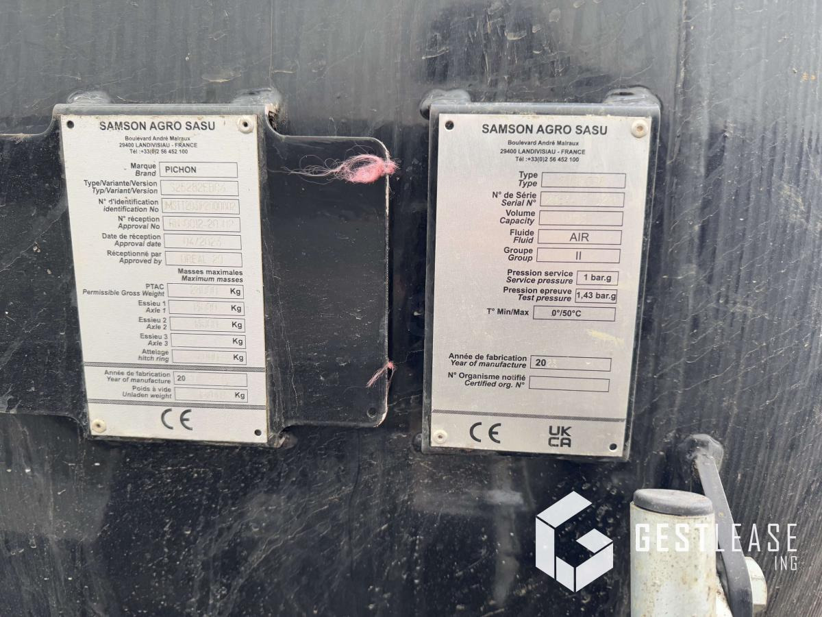 Szippantó tartálykocsi Pichon SV20R: 7 kép.