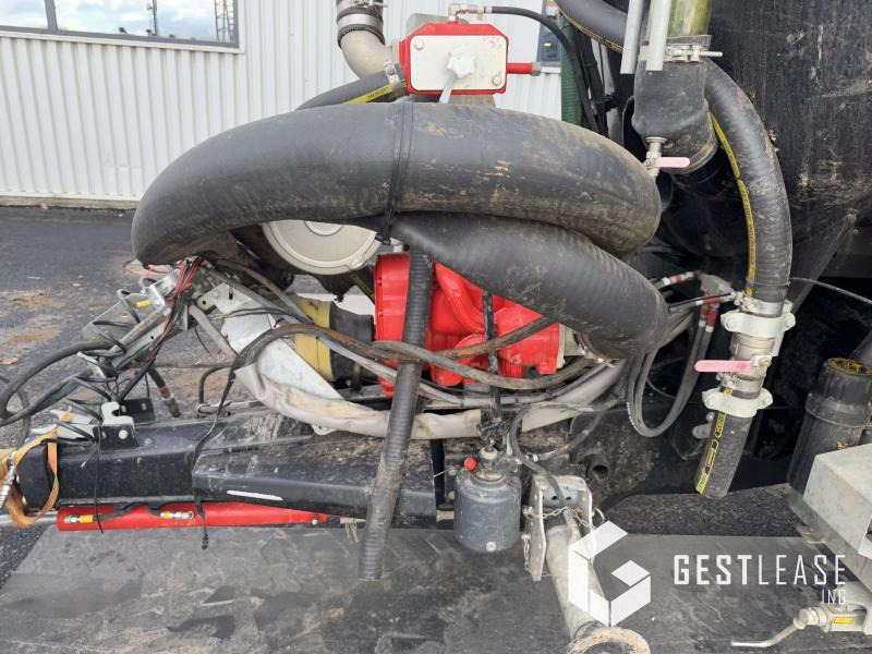 Szippantó tartálykocsi Pichon SV20R: 23 kép.