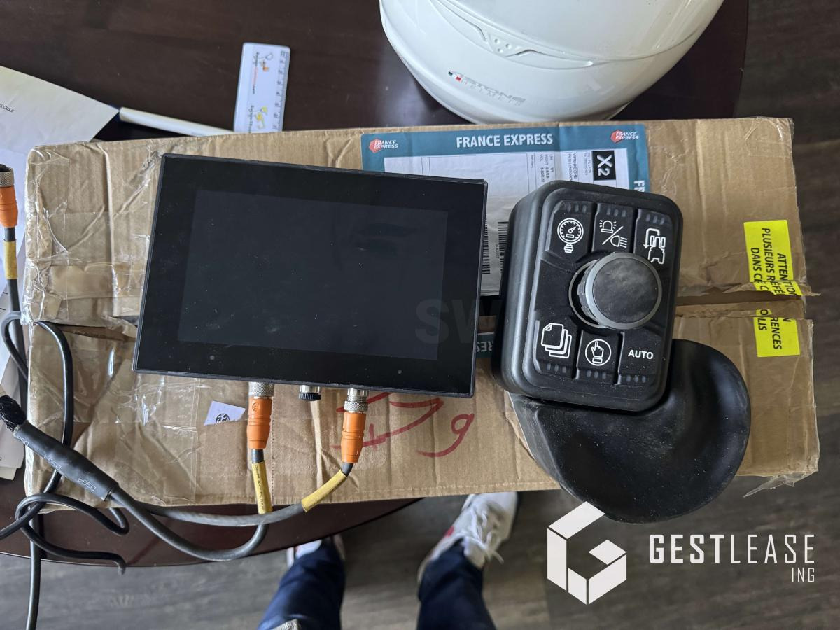 Szippantó tartálykocsi Pichon SV20R: 26 kép.