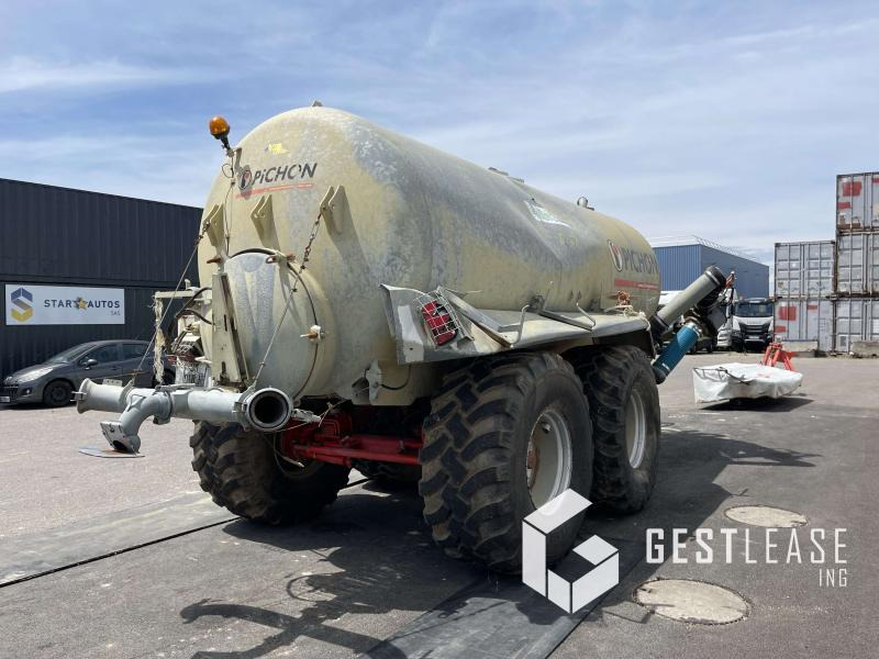 Pichon TCI 16800 - Szippantó tartálykocsi: 3 kép. Pichon TCI 16800 - Szippantó tartálykocsi: 3 kép.