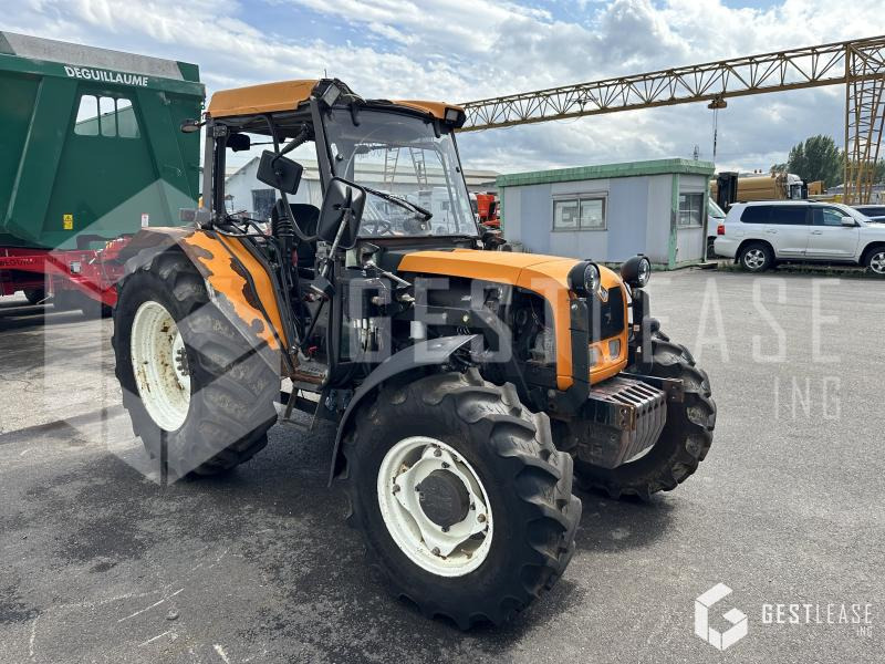 Renault PALES 240 - Traktor: 4 kép. Renault PALES 240 - Traktor: 4 kép.