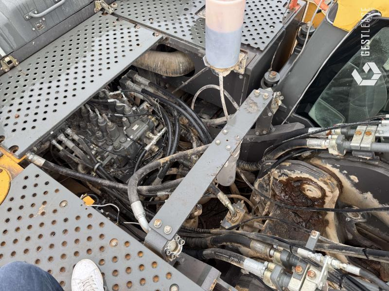 Lánctalpas kotró Volvo EC 480 EL: 16 kép. Lánctalpas kotró Volvo EC 480 EL: 16 kép.