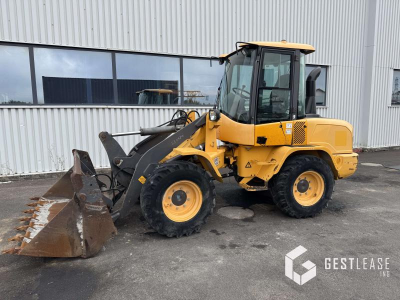 Volvo L30G - Gumikerekes homlokrakodó: 1 kép. Volvo L30G - Gumikerekes homlokrakodó: 1 kép.