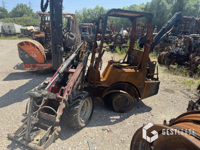 WEIDEMANN 1160 - Derékcsuklós rakodó: 1 kép. WEIDEMANN 1160 - Derékcsuklós rakodó: 1 kép.