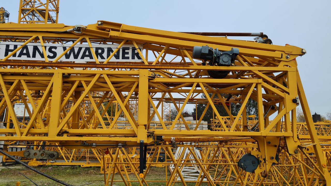 Liebherr 42K.1 - Toronydaru: 4 kép. Liebherr 42K.1 - Toronydaru: 4 kép.