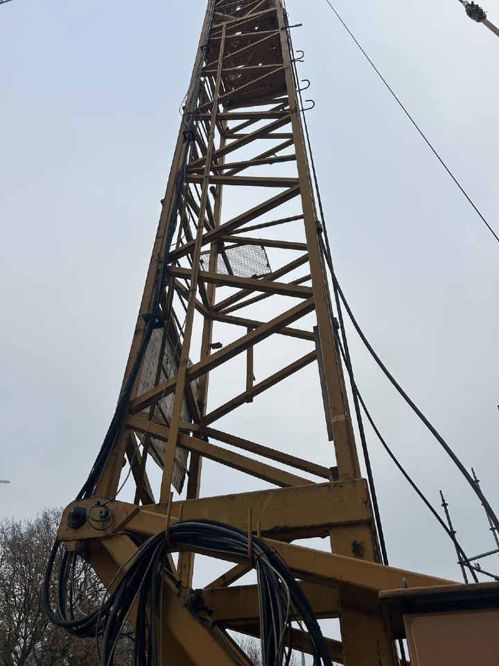 Liebherr 71k Baukran Turmdrehkran 71 K / Baujahr 2003 gebraucht - Toronydaru: 3 kép. Liebherr 71k Baukran Turmdrehkran 71 K / Baujahr 2003 gebraucht - Toronydaru: 3 kép.
