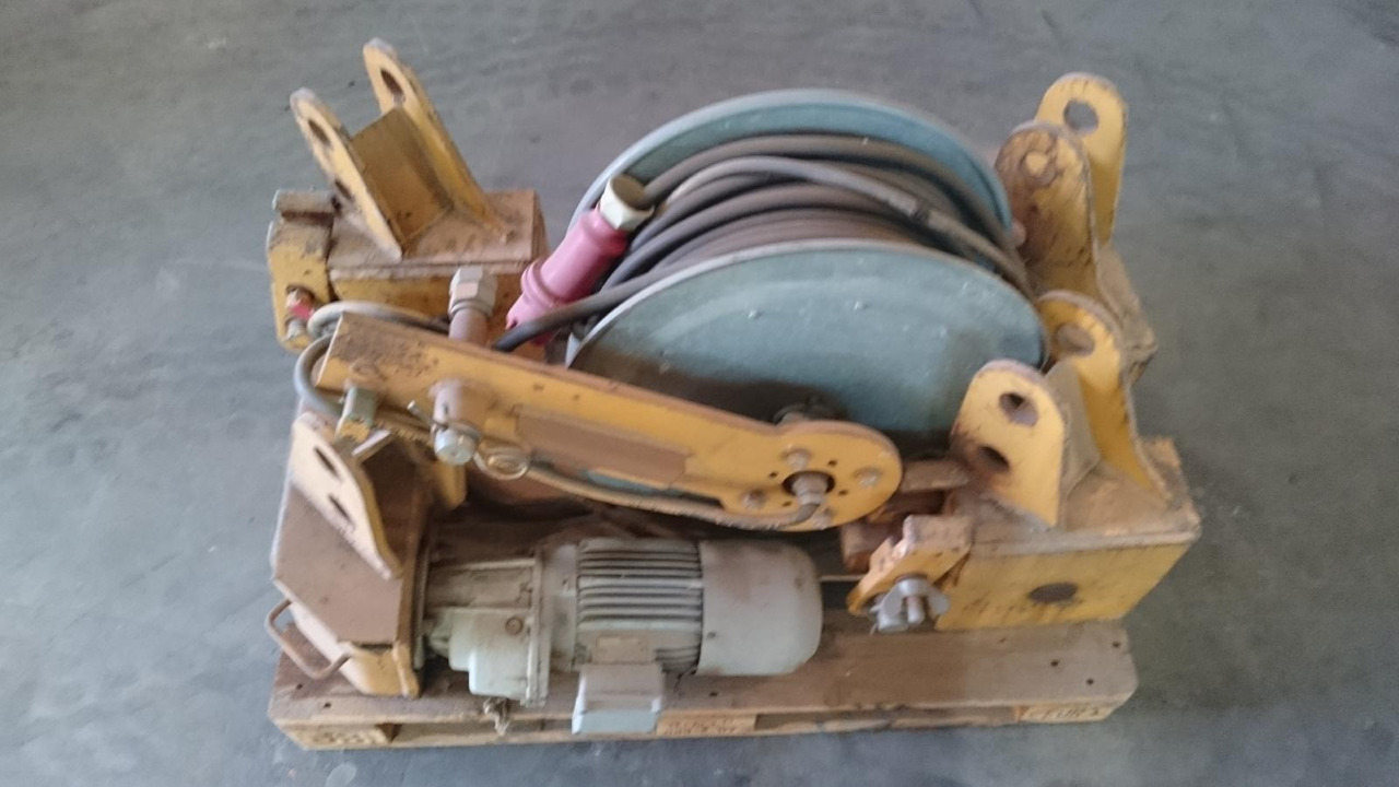 Liebherr Schienenfahrewerk Schienenfahrwerk für 34K, 35K - Építőipari berendezések: 1 kép. Liebherr Schienenfahrewerk Schienenfahrwerk für 34K, 35K - Építőipari berendezések: 1 kép.