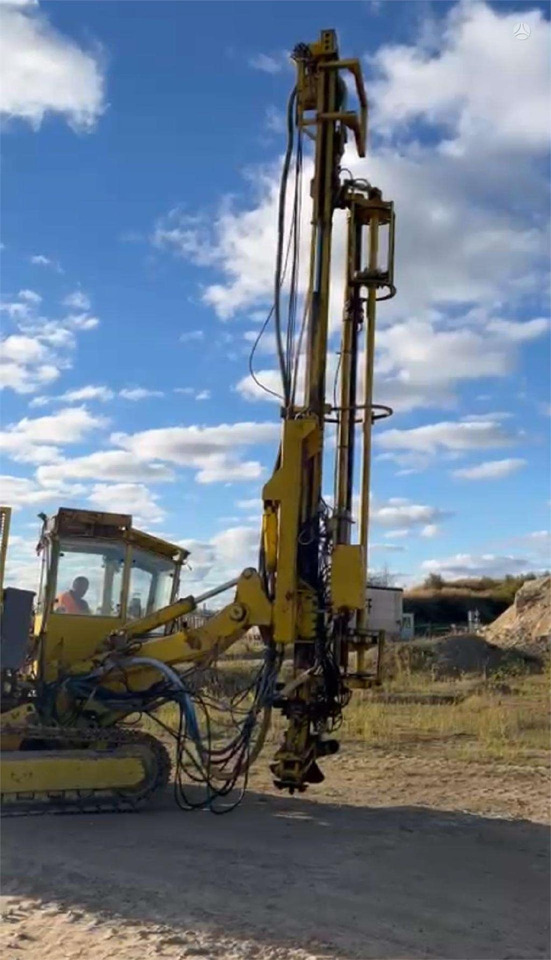 Atlas Copco ROC 860 HC , drill - Fúrógép: 2 kép. Atlas Copco ROC 860 HC , drill - Fúrógép: 2 kép.