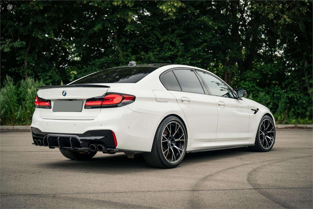 BMW - Autó: 2 kép. BMW - Autó: 2 kép.