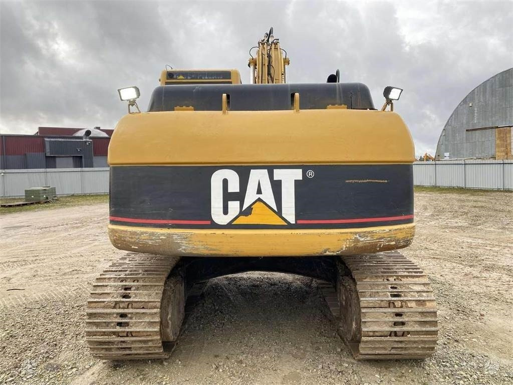 CAT 318 CL - Lánctalpas kotró: 4 kép. CAT 318 CL - Lánctalpas kotró: 4 kép.
