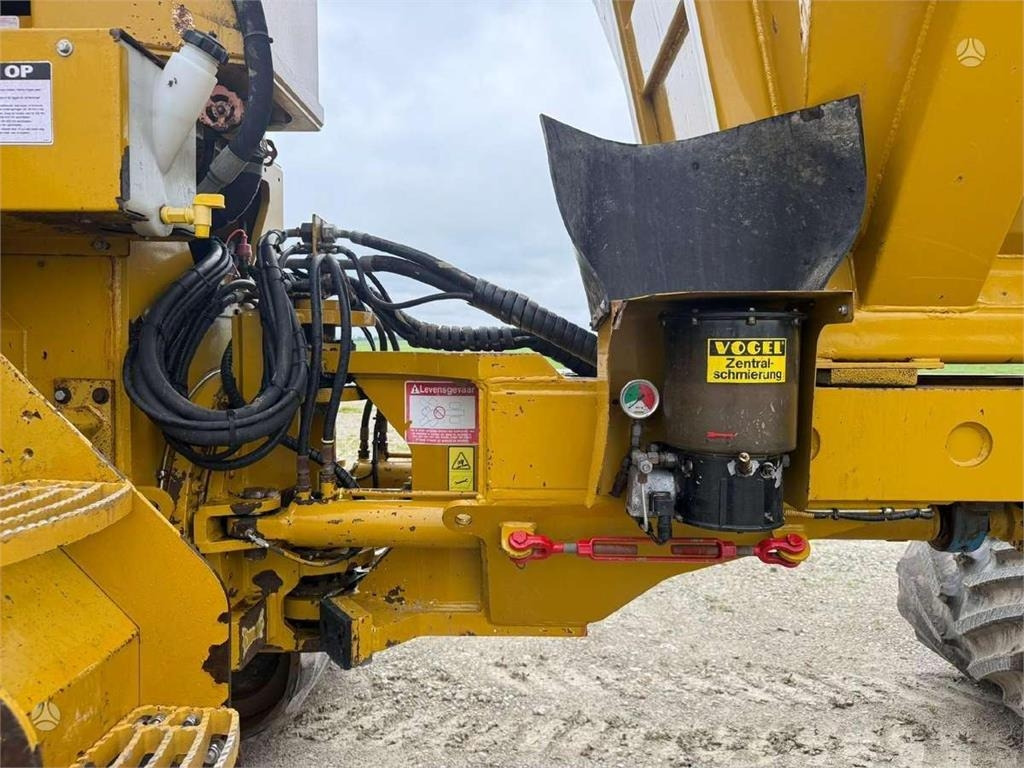 Csuklós dömper CAT TerraGator 2104 CE&EPA: 23 kép. Csuklós dömper CAT TerraGator 2104 CE&EPA: 23 kép.