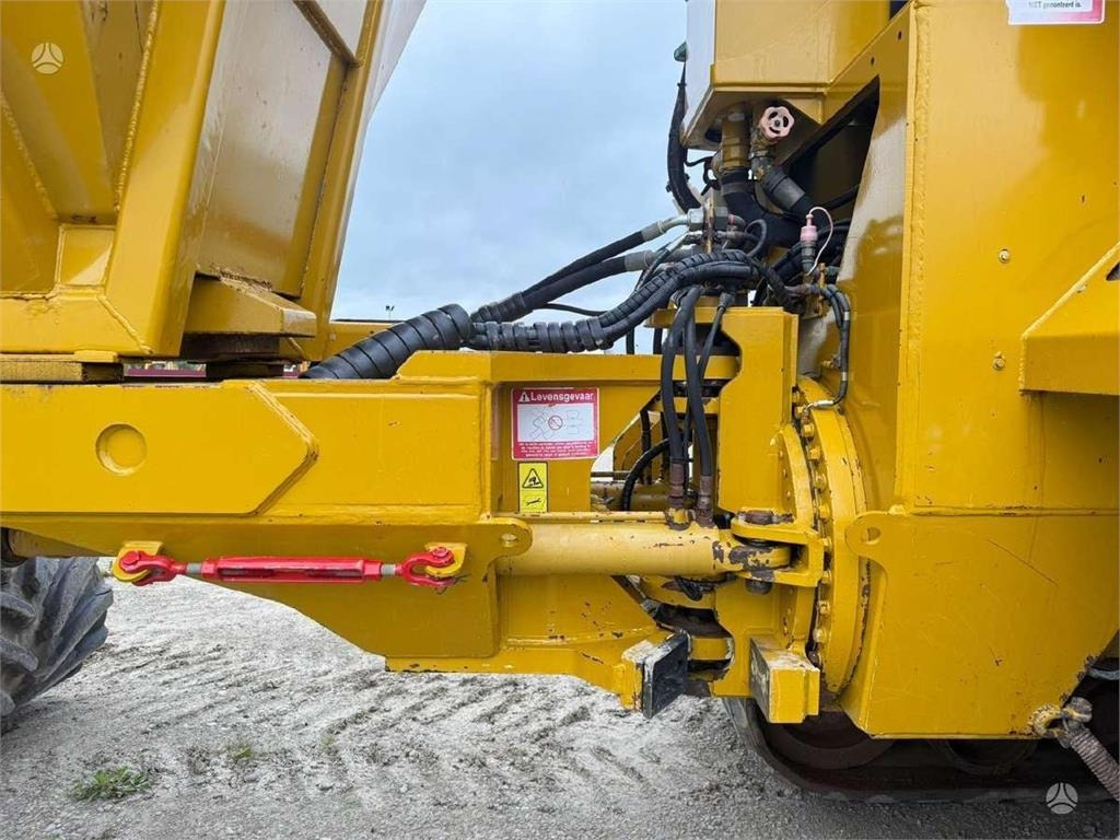 Csuklós dömper CAT TerraGator 2104 CE&EPA: 22 kép. Csuklós dömper CAT TerraGator 2104 CE&EPA: 22 kép.