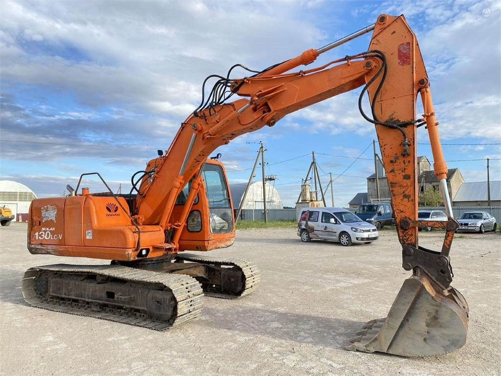 Daewoo Solar 130 LC-V - Lánctalpas kotró: 5 kép. Daewoo Solar 130 LC-V - Lánctalpas kotró: 5 kép.