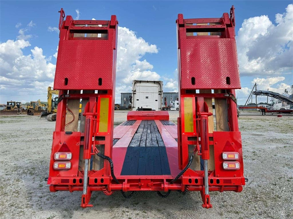 Fliegl SDS 470 T - Félpótkocsi mélybölcsős: 5 kép. Fliegl SDS 470 T - Félpótkocsi mélybölcsős: 5 kép.