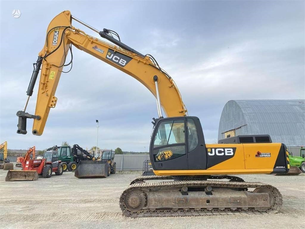JCB JS 330 LC , ISUZU MANUAL PUMP - Lánctalpas kotró: 3 kép. JCB JS 330 LC , ISUZU MANUAL PUMP - Lánctalpas kotró: 3 kép.