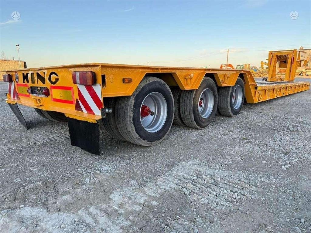 King GTL 83/34 lowbed - Félpótkocsi mélybölcsős: 4 kép. King GTL 83/34 lowbed - Félpótkocsi mélybölcsős: 4 kép.