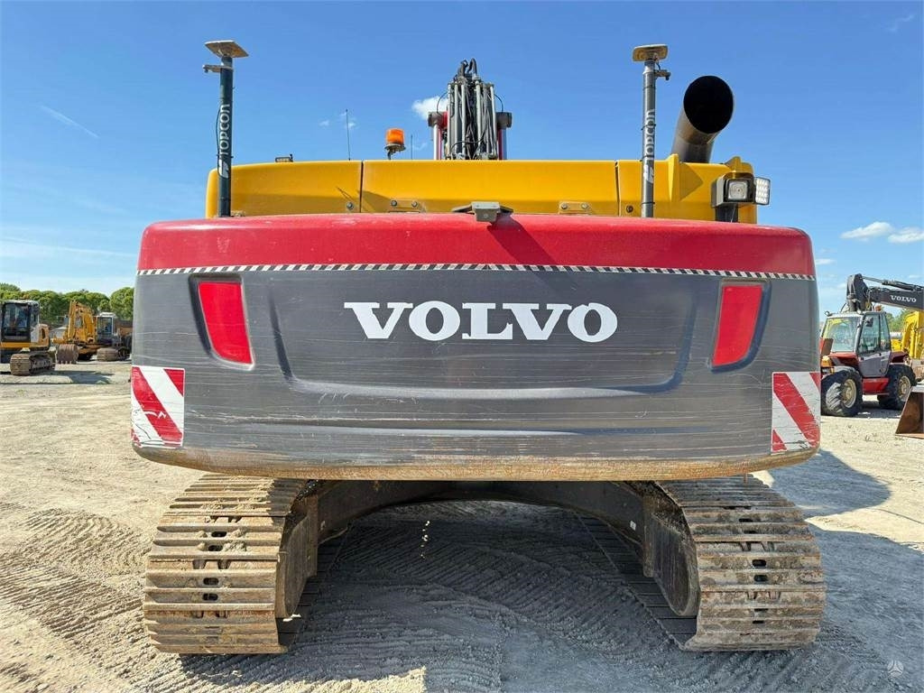 Volvo EC 250 DL 3D GPS + ROTOTILT - Lánctalpas kotró: 4 kép. Volvo EC 250 DL 3D GPS + ROTOTILT - Lánctalpas kotró: 4 kép.