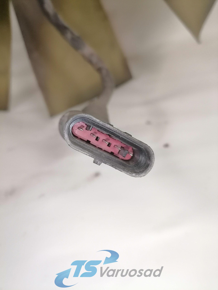 DAF Cooling fan 1644886 - Ventilátor - Teherautó: 4 kép. DAF Cooling fan 1644886 - Ventilátor - Teherautó: 4 kép.