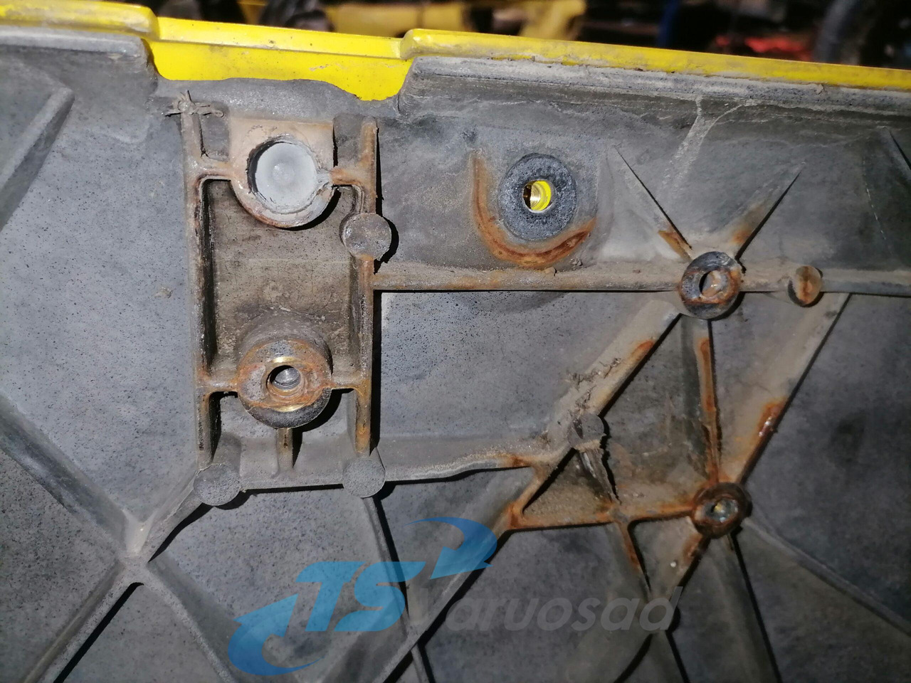 DAF Grille panel 1644191 - Rács - Teherautó: 3 kép. DAF Grille panel 1644191 - Rács - Teherautó: 3 kép.