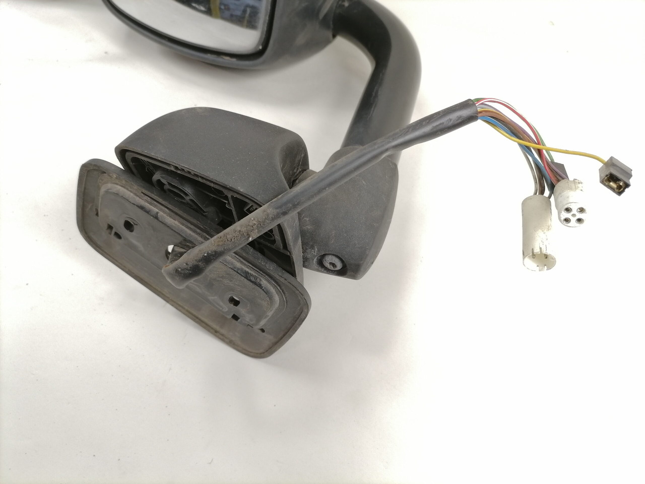 DAF Küljepeegel, parem 1644308 - Visszapillantó tükör - Teherautó: 3 kép. DAF Küljepeegel, parem 1644308 - Visszapillantó tükör - Teherautó: 3 kép.